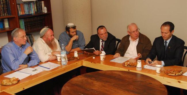 יו"ר הכנסת וראש עיריית ירושלים באו לתפוס ראש ב"זולה של חצרוני"