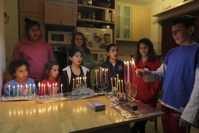 סקר: ב-93% מהבתים בישראל ידליקו נר חנוכה