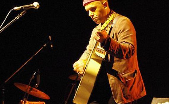 ארז לב ארי – רוקיסט שמצליח להגיע אל הלב