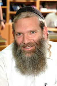 הרב אריה הנדלר: "לא צריך צנחנים, גם גבעתי זה טוב"