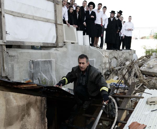 הרב רוזן לציבור החרדי: הצילו את שירותי הכבאות