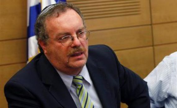 השר הרשקוביץ חובר לרב אריאל: מותר להשכיר לערבים