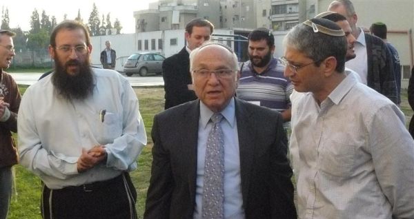 השר נאמן במכינת מעוז: "אתם מחזירים את התורה ללוד"