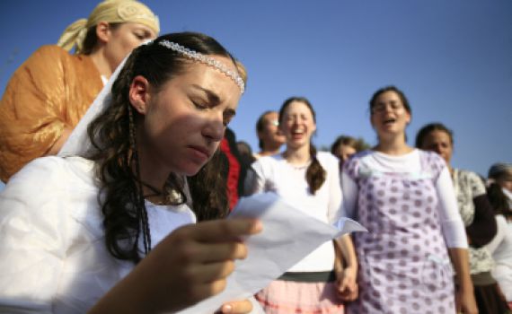 ארגון "קשר" – שהחברים שלך ישדכו לך מישהי