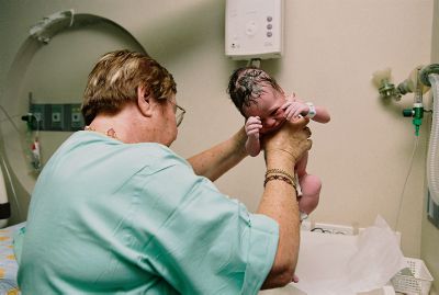 נתונים דמוגרפיים: החילונים יולדים יותר, הערבים פחות