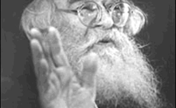 בנו של הרב שך: "אבי היה אדם סופר ליברלי"