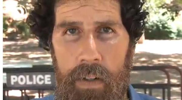 פעילי שמאל יבואו "להגן" על אריק אשרמן מפעילי ימין