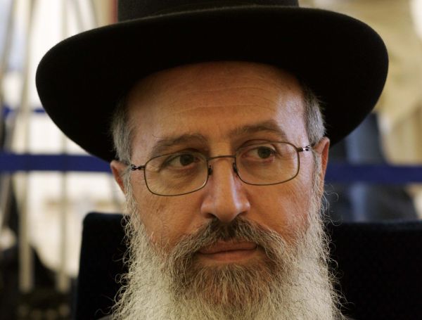 מה באמת חושב הרב אברהם יוסף על נהיגת נשים?