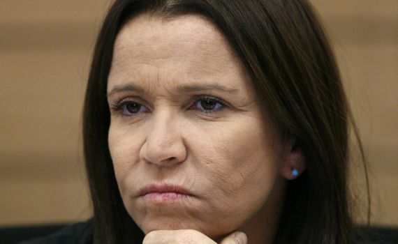 חבר העבודה ליחימוביץ: האם לשמאל אכפת רק מערבים ופליטים?