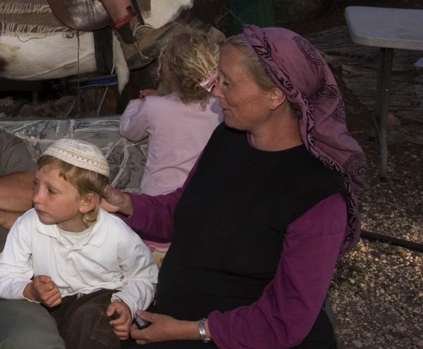 אלישבע פדרמן יוצאת במבצע גיוס שקלים