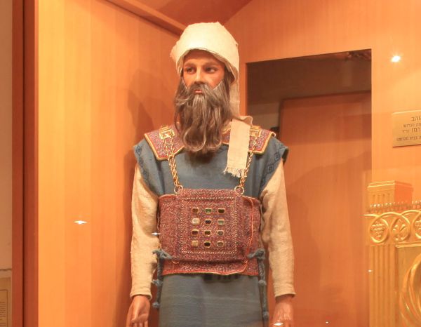 פרשת אמור: להיות כהן זו משימה עם אחריות