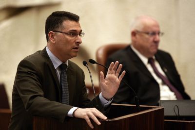 שר החינוך ממשיך: "אין היסטוריה יהודית בלי העיר חברון"