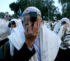 "הקב"ה לא עומד עם סטופר ובודק את בריותיו"