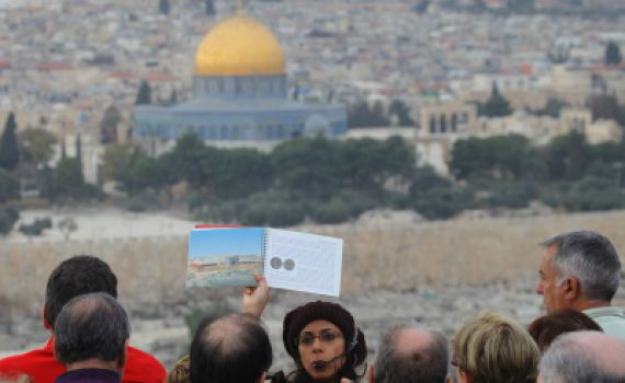 מורי דרך הם מחנכים ולא רק מדריכי תיירים