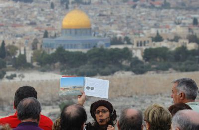 מורי דרך הם מחנכים ולא רק מדריכי תיירים