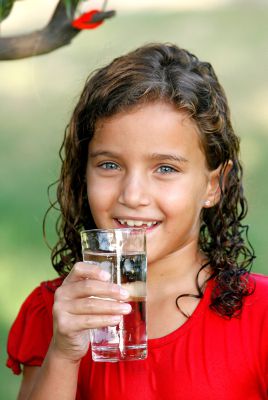 רוצות לרדת במשקל – שתו מים והרבה!