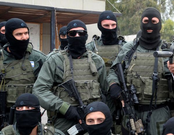 שמעון פרס מפרגן: "יחידת הימ"מ היא הטובה ביותר בעולם"