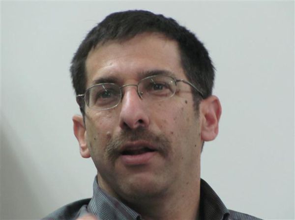 אורבך לשמאל: למה ביקור בקבר רבין כן, ובחברון לא?