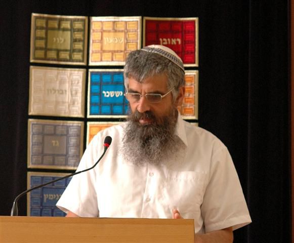 הרב שרלו: בן ארי עשה מניפולציה מכוערת