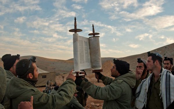 פרשת כי תישא: חטא העגל המודרני