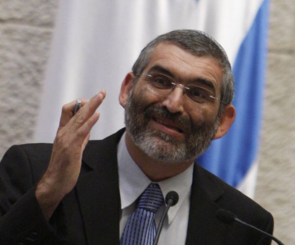 בן ארי ליועה"מ: נקוט בצעדים נגד ראש מחלקת בג"צים