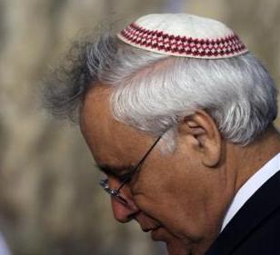 דעה: לפי ההלכה אי אפשר להרשיע את קצב באונס