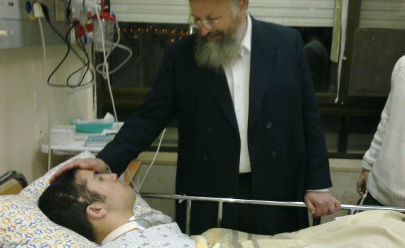מאות בני נוער התפללו לרפואתו של ישראל אוזן