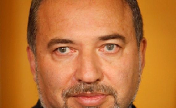 עורך 'ארץ נהדרת': "אביגדור ליברמן הוא פשיסט"