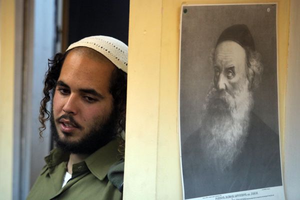 חבריו לפלוגה של שמעון ויזמן למח"ט: תחזירו אותו לשירות