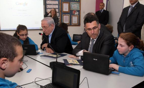 שר החינוך: מחכה לנו עשור של עבודה קשה