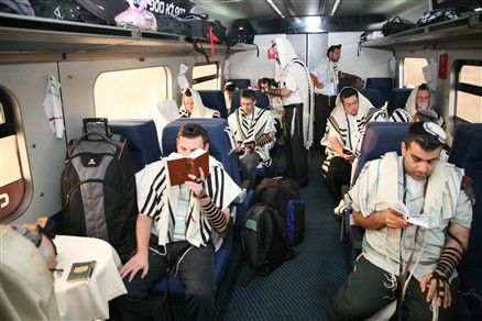 תערוכה חדשה: איך נראים בתי הכנסת בישראל?