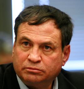 דיין: על ישראל לשאוף להקמת מדינה ירדנית פלשתינית