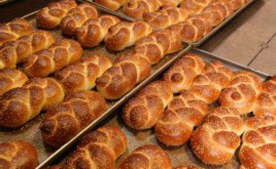 קונדיטוריה כשרה למהדרין אפתה חמץ לפני צאת החג