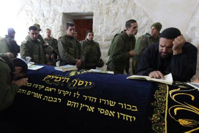 "הלילה נכנסים לקבר יוסף עם אישור הצבא או בלעדיו"