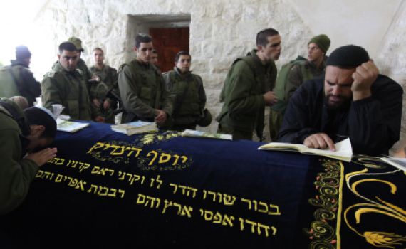 "הלילה נכנסים לקבר יוסף עם אישור הצבא או בלעדיו"