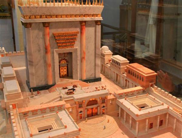 תנועות המקדש דנות בתכניות לחידוש הקרבת קרבנות