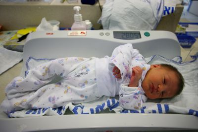 אושר בטרומית: חופשה לאבות מהלידה ועד הברית