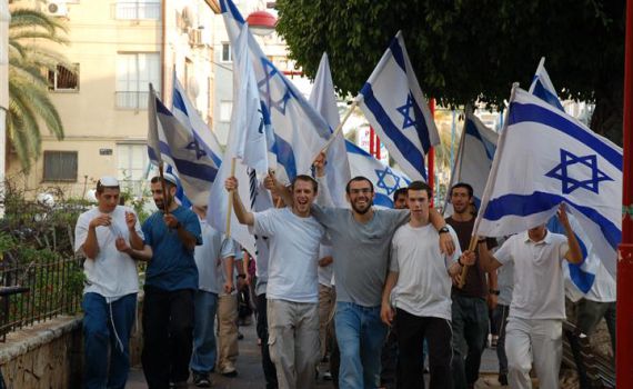 גם במרכז חוגגים: תמונות מריקוד דגלים בחולון