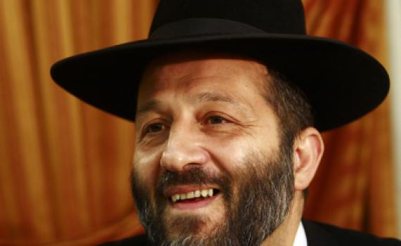 תזכורת: פוליטיקאי מבריק, הסכמי אוסלו, ההרשעה בשוחד