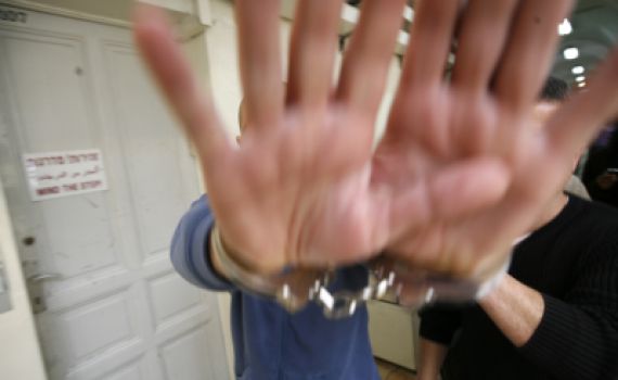 שוחררו 4 החשודות בתג מחיר "עוצמת הראיות חלשה"