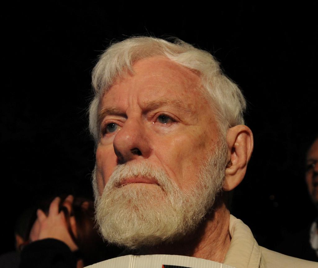 אורי אבנרי: במתפרעים סורים יורים ובמתנחלים לא