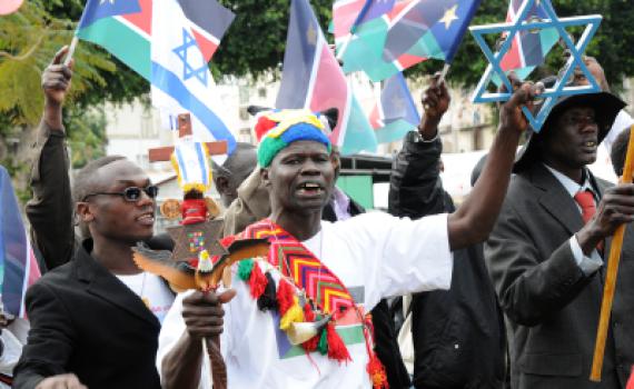 בן ארי הביא סודנים לבריכה, התל אביבים ברחו