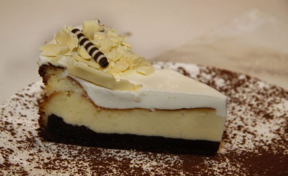 מתכונים לעוגת גבינה ושוקולד ועוגיות פרמזן פיקנטיות