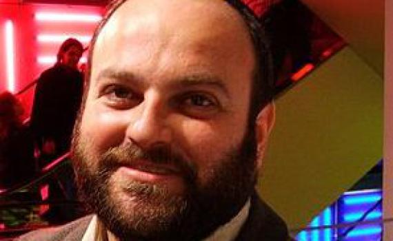 העיתונאי והסאטיריקן קובי אריאלי מצטרף ל'מקור ראשון'