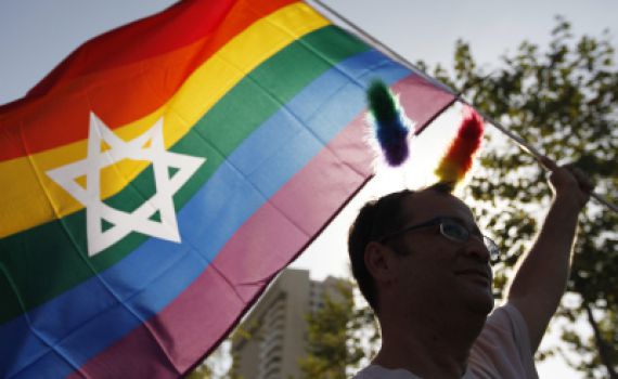 חברי המועצה יצאו להתפלל, העיריה אישרה תקציב ל"גאים"