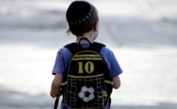 "סיפורי מוישי": ביקורת פנים חרדית באמצעות ספר ילדים