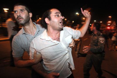 פעילים דתיים-ימנים הותקפו במאהל המחאה בירושלים