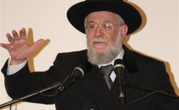 הרב לאו: ישיבה במאהל לא תפתור את בעיית הרווקות