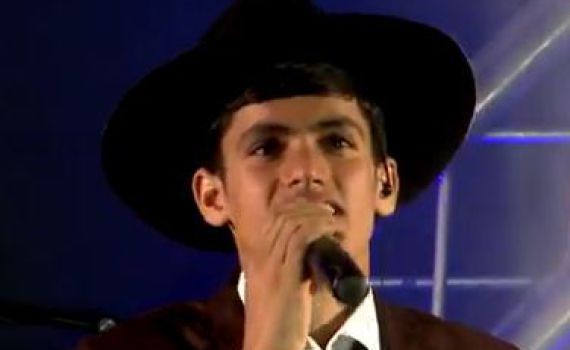 מרגש: מידד טסה מסיים הופעה בקבלת עול מלכות שמים