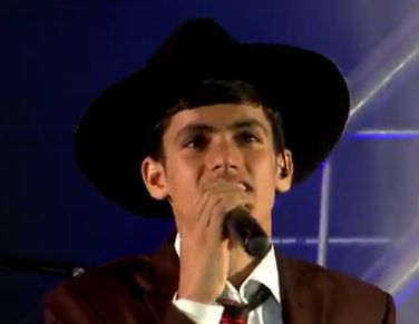 מרגש: מידד טסה מסיים הופעה בקבלת עול מלכות שמים